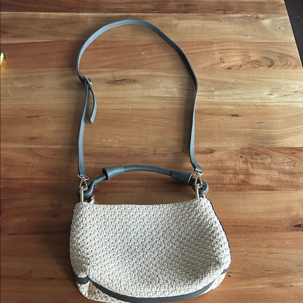 Valentina Fiore Elegant Cream and Grey Woven Straw Shoulder Bag